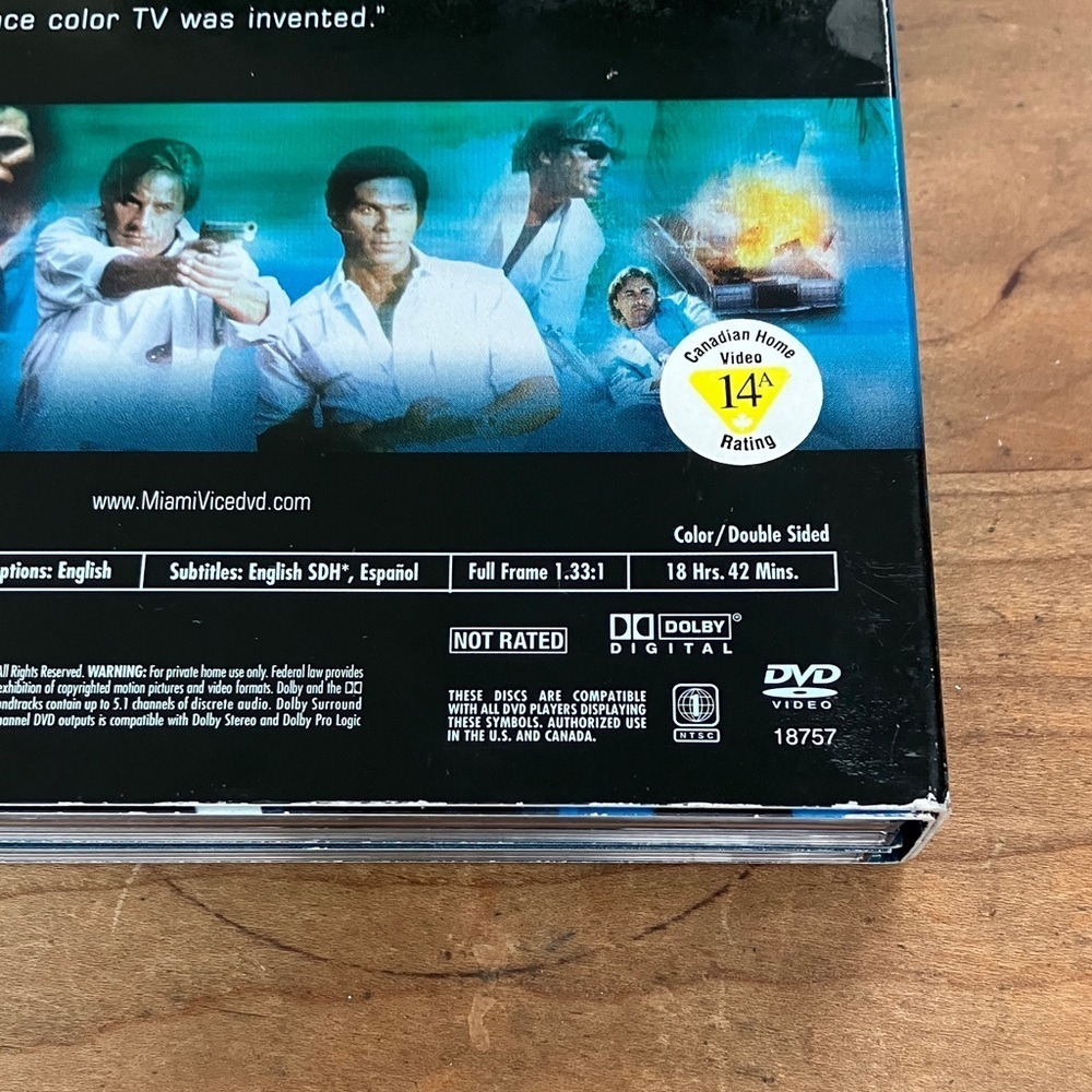 Miami Vice Season Two DVD boxed set - Picture 4 of 14